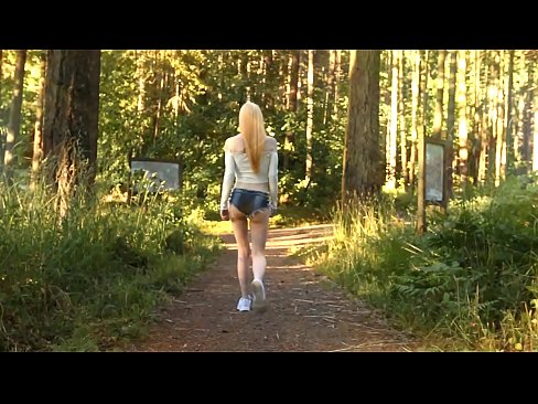 ❤️ Lijepa žena se kreće polako, a ne goli video ❤️❌ Porno na hr.pornoxlxx.ru ❌❤