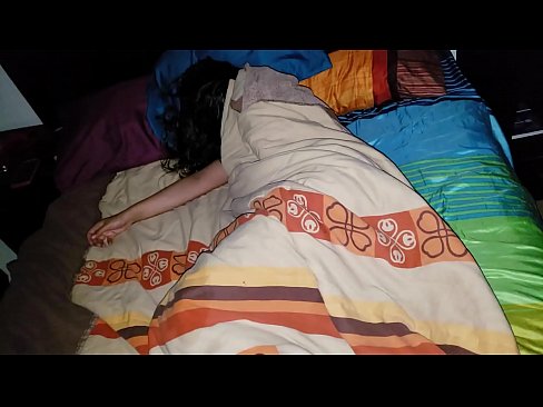 ❤️ Posinak grdi svoju mladu maćehu dok ona spava. ❤️❌ Porno na hr.pornoxlxx.ru ❌❤
